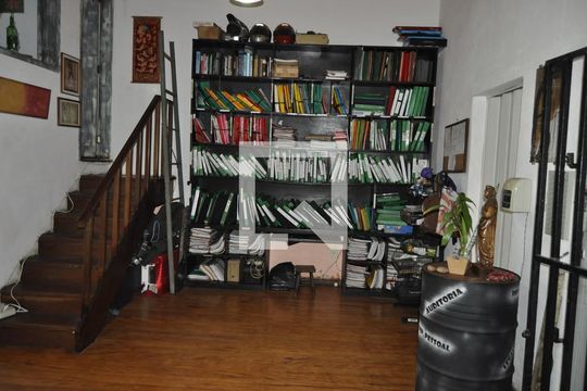 Sala de casa à venda com 1 quarto, 115m² em Sampaio, Rio de Janeiro