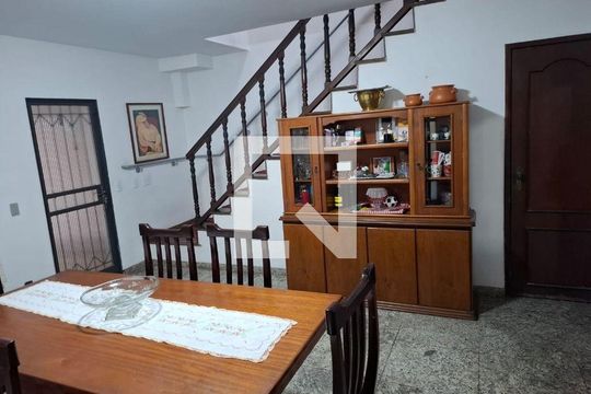 Casa à venda com 3 quartos, 235m² em Santa Amelia, Belo Horizonte