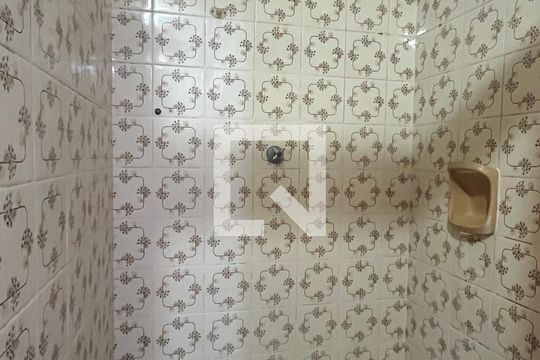 Banheiro Social de apartamento para alugar com 3 quartos, 82m² em Taquaral, Campinas