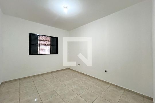 Quarto 1 de casa para alugar com 2 quartos, 145m² em Jaraguá, São Paulo