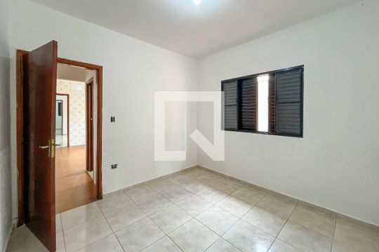 Quarto 2 de casa para alugar com 2 quartos, 145m² em Jaraguá, São Paulo