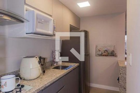 Cozinha de apartamento à venda com 1 quarto, 47m² em Passo d’Areia, Porto Alegre