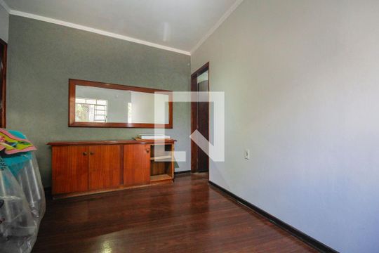 Sala da Edícula de casa à venda com 4 quartos, 390m² em Piqueri, São Paulo
