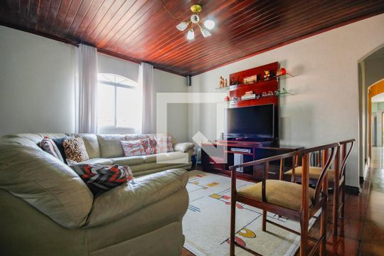 Sala de casa à venda com 4 quartos, 390m² em Piqueri, São Paulo
