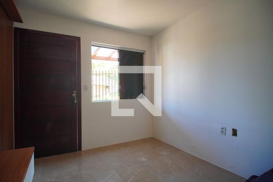 Sala de casa de condomínio à venda com 2 quartos, 100m² em Boa Vista, Novo Hamburgo