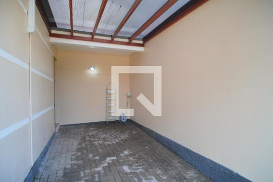 Garagem de casa de condomínio à venda com 2 quartos, 100m² em Boa Vista, Novo Hamburgo