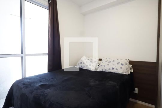 Quarto 1 de apartamento para alugar com 2 quartos, 32m² em Jardim Monte Kemel, São Paulo