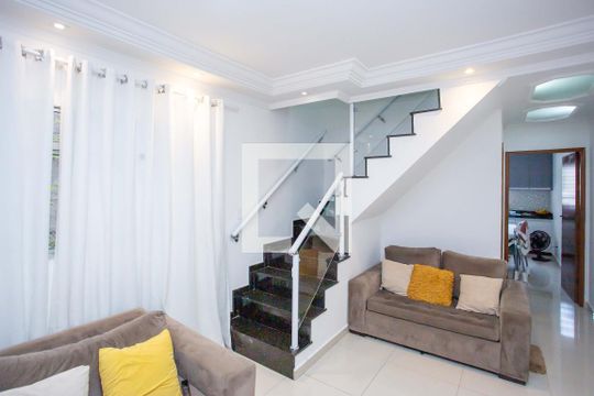 Sala de casa à venda com 3 quartos, 500m² em Conceição, Diadema