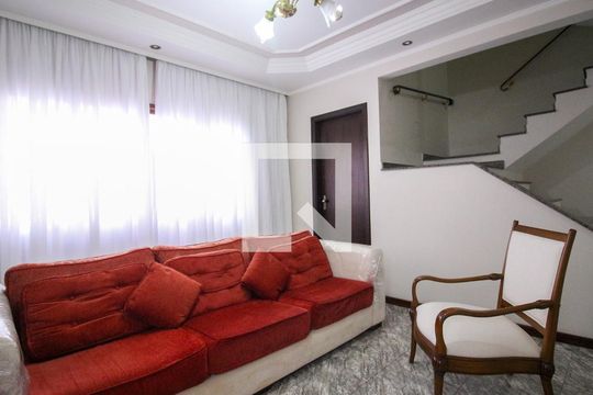 Sala de casa à venda com 3 quartos, 218m² em Vila Ivg, São Paulo