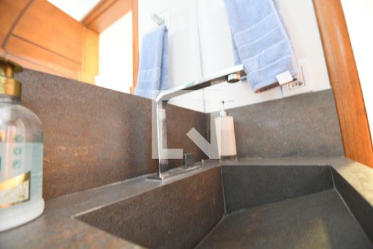 Lavabo de casa de condomínio à venda com 3 quartos, 364m² em Alphaville Dom Pedro, Campinas