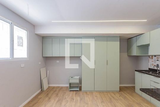 Studio de kitnet/studio para alugar com 1 quarto, 30m² em Aclimação, São Paulo
