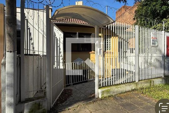 Casa para alugar com 4 quartos, 300m² em Petrópolis, Porto Alegre