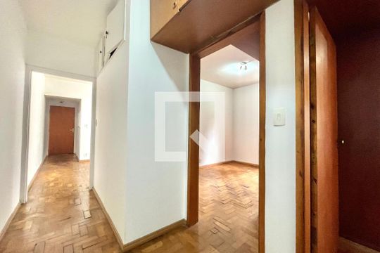 Corredor de apartamento à venda com 2 quartos, 80m² em Vila Clementino, São Paulo
