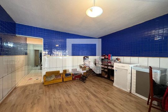 Sala de casa à venda com 3 quartos, 302m² em Parque Itrapoã, Santo André
