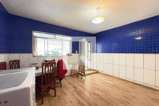 Sala de casa à venda com 3 quartos, 302m² em Parque Itrapoã, Santo André