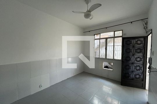 Sala casa 1 de casa à venda com 5 quartos, 180m² em Todos Os Santos, Rio de Janeiro
