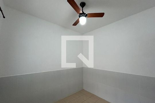 Quarto casa 1 de casa à venda com 5 quartos, 180m² em Todos Os Santos, Rio de Janeiro