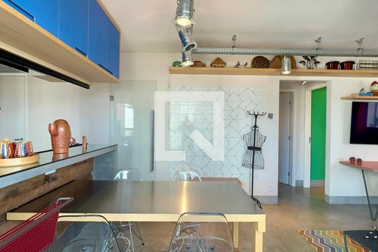 Sala/Cozinha de apartamento à venda com 1 quarto, 60m² em Pinheiros, São Paulo