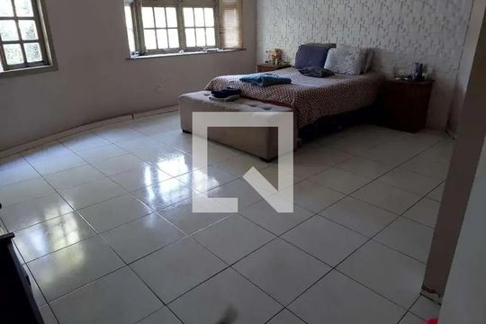 Casa à venda com 3 quartos, 379m² em Três Figueiras, Porto Alegre