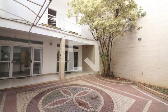 Quintal de casa de condomínio à venda com 4 quartos, 642m² em Bairro dos Casa, São Bernardo do Campo