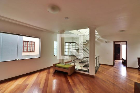 Hall dos Quartos de casa de condomínio à venda com 4 quartos, 642m² em Bairro dos Casa, São Bernardo do Campo