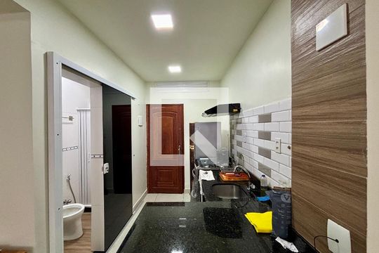Cozinha  de kitnet/studio para alugar com 1 quarto, 40m² em Copacabana, Rio de Janeiro