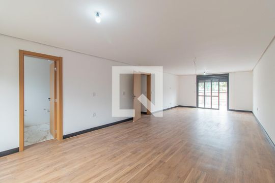 Quarto 1 de casa à venda com 3 quartos, 300m² em Jardim Botânico, Porto Alegre