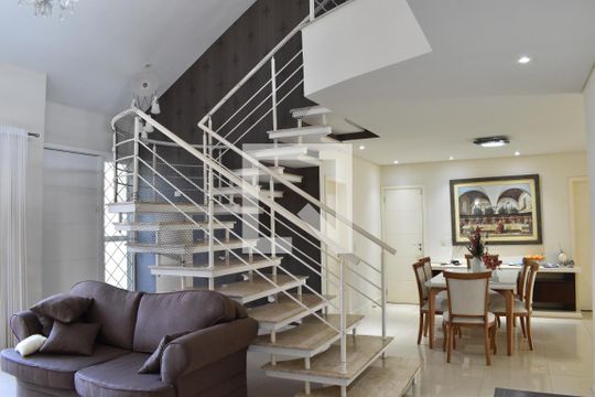 Sala  de casa para alugar com 4 quartos, 420m² em Jardim Social, Curitiba