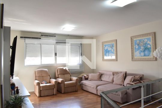 Sala 2 de casa para alugar com 4 quartos, 420m² em Jardim Social, Curitiba