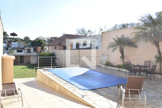 Área externa  de casa à venda com 4 quartos, 420m² em Jardim Social, Curitiba