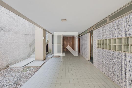 Garagem de casa à venda com 4 quartos, 570m² em Jardim Paulista, São Paulo