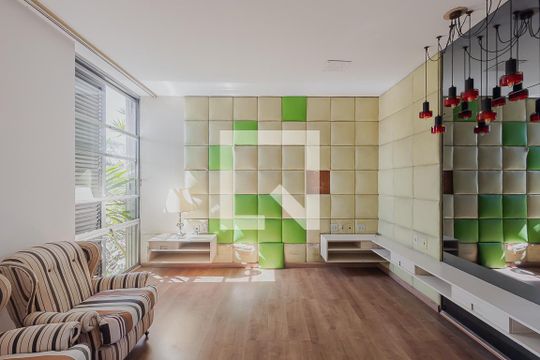 Suíte de casa à venda com 4 quartos, 570m² em Jardim Paulista, São Paulo
