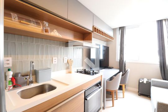 Sala/Cozinha de apartamento à venda com 1 quarto, 27m² em Lapa, São Paulo