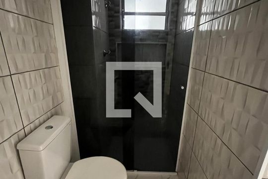 Banheiro de apartamento à venda com 2 quartos, 43m² em Parque Santa Rita, São Paulo