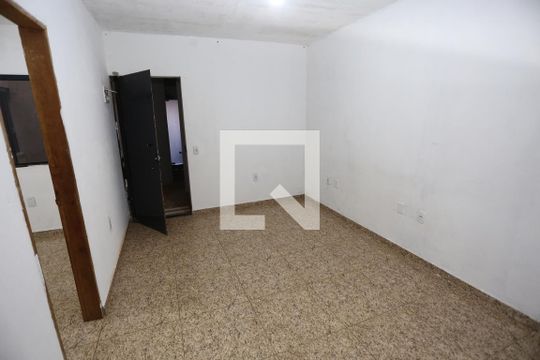 Sala de casa para alugar com 2 quartos, 46m² em Samambaia Sul, Brasília