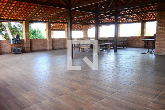 Área comum de casa à venda com 4 quartos, 250m² em Goiânia, Belo Horizonte