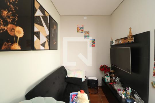 Sala 2 de casa para alugar com 4 quartos, 270m² em Vila Antonieta, São Paulo