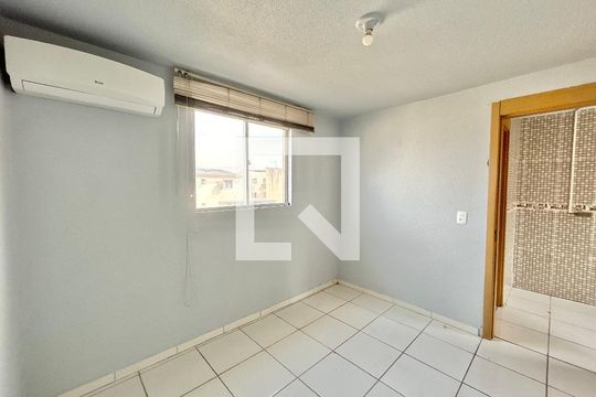 Quarto 2 de apartamento para alugar com 2 quartos, 43m² em Santo Afonso, Novo Hamburgo