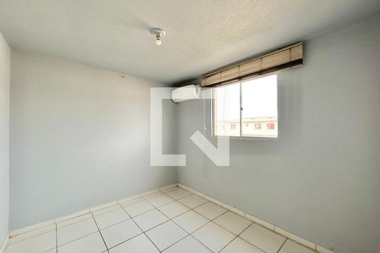 Quarto 2 de apartamento para alugar com 2 quartos, 43m² em Santo Afonso, Novo Hamburgo