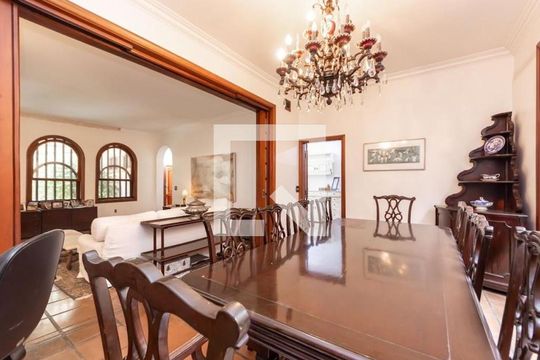 Casa à venda com 4 quartos, 400m² em Alto de Pinheiros, São Paulo
