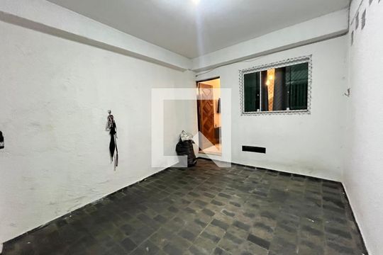 Garagem de casa à venda com 2 quartos, 100m² em Jardim Santa Mena, Guarulhos