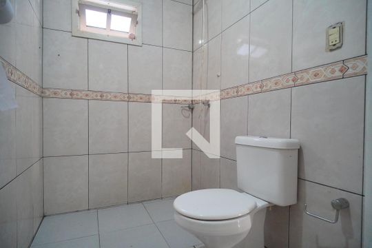 Banheiro da Suíte 2 de casa para alugar com 2 quartos, 130m² em Campina, São Leopoldo