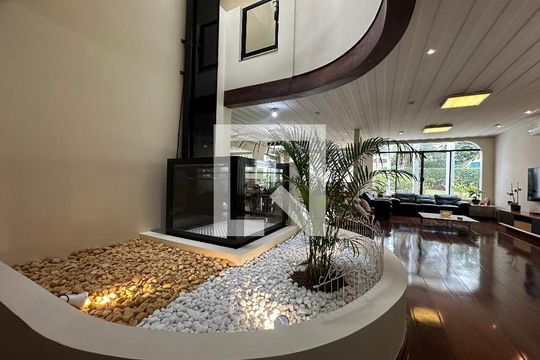 Sala de casa à venda com 4 quartos, 700m² em Alphaville Residencial Dois, Barueri