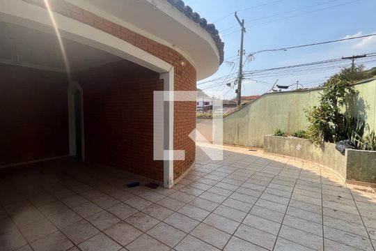 Quintal de casa à venda com 3 quartos, 170m² em Jardim Conceição, Campinas