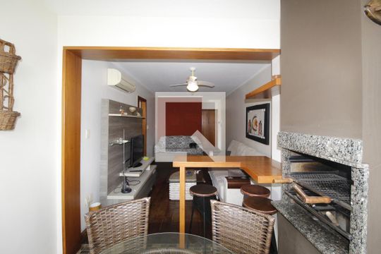 Sacada de apartamento à venda com 3 quartos, 87m² em Petrópolis, Porto Alegre