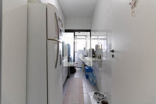 Cozinha de apartamento à venda com 3 quartos, 63m² em Vila Arapua, São Paulo
