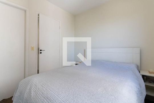 Semi Suíte de apartamento à venda com 3 quartos, 63m² em Vila Arapua, São Paulo