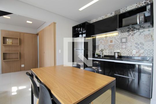 Sala/Cozinha de apartamento à venda com 1 quarto, 70m² em Vila Olímpia, São Paulo