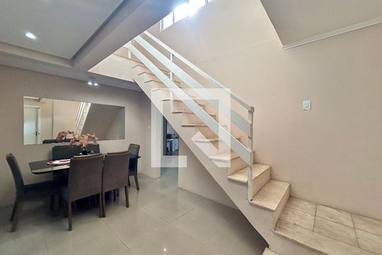 Sala de casa à venda com 5 quartos, 120m² em Scharlau, São Leopoldo