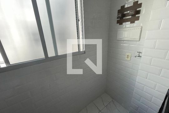 Área de Serviço de apartamento para alugar com 2 quartos, 43m² em Vila Izabel, Guarulhos